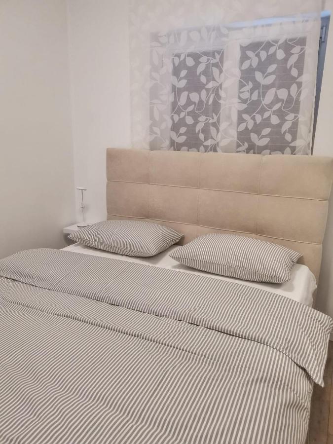 Studio Apartment "Brigita",Parking With Gate Rijeka Exterior photo