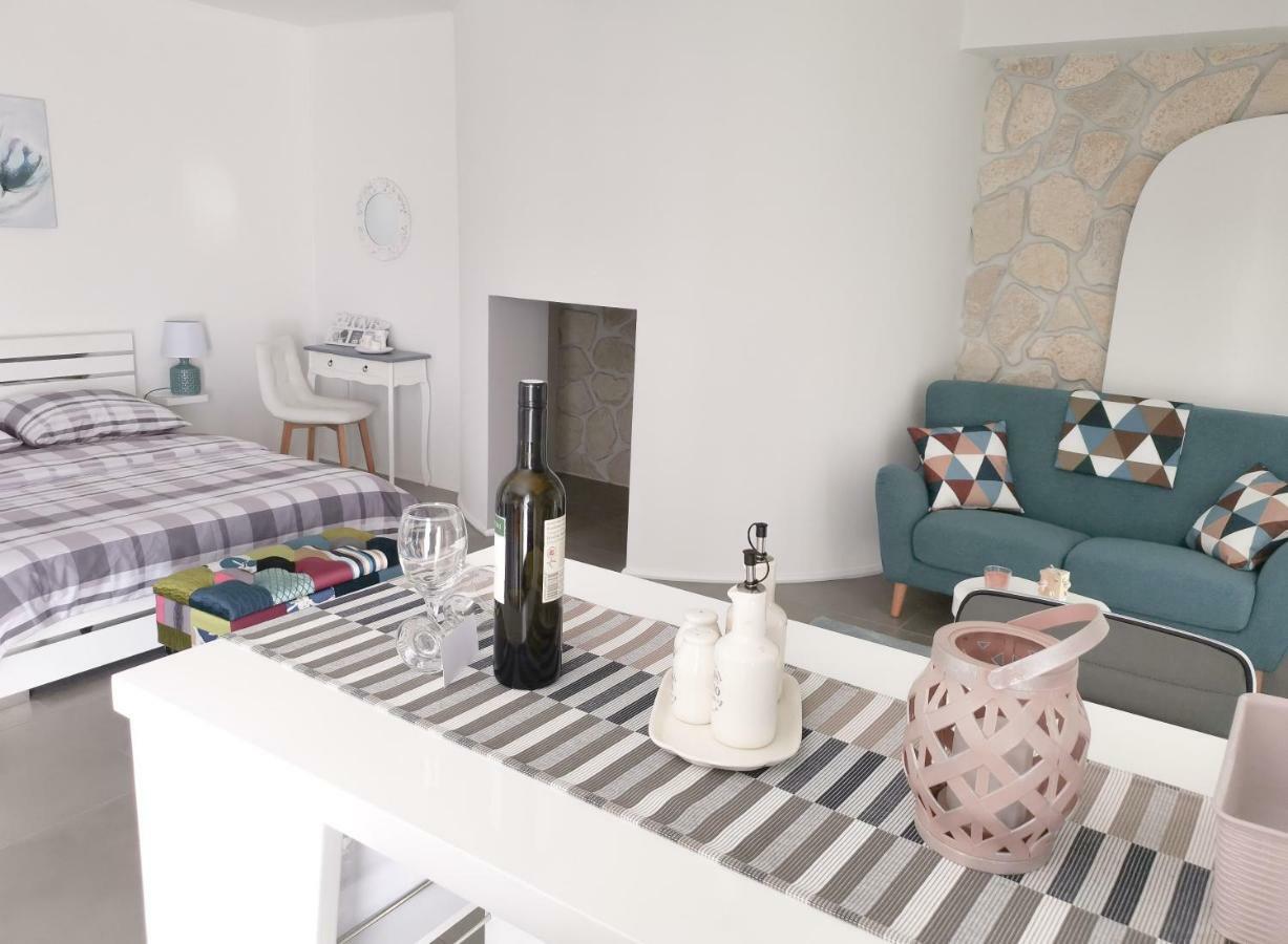 Studio Apartment "Brigita",Parking With Gate Rijeka Exterior photo